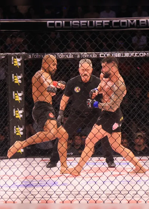 
				Em luta de alagoanos, Ítalo vence Pitbull no Coliseu Extreme Fight, em Arapiraca
			
			