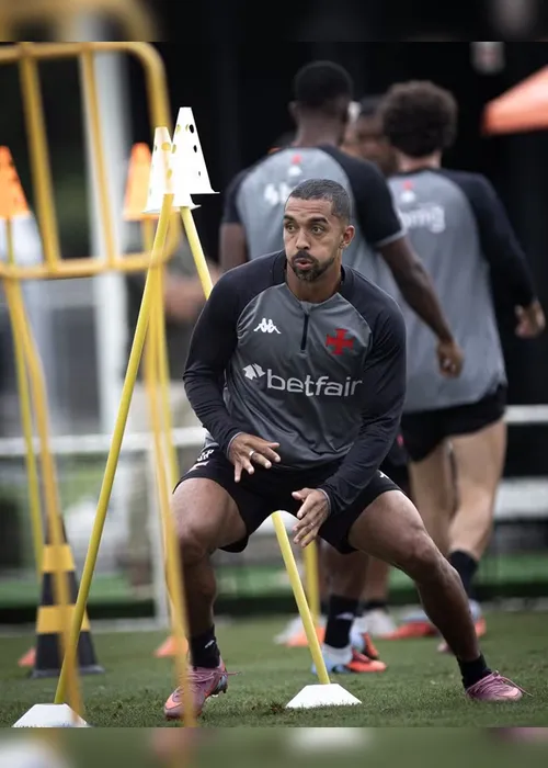 
				Escalação do Vasco: Hugo Moura treina entre os titulares

			