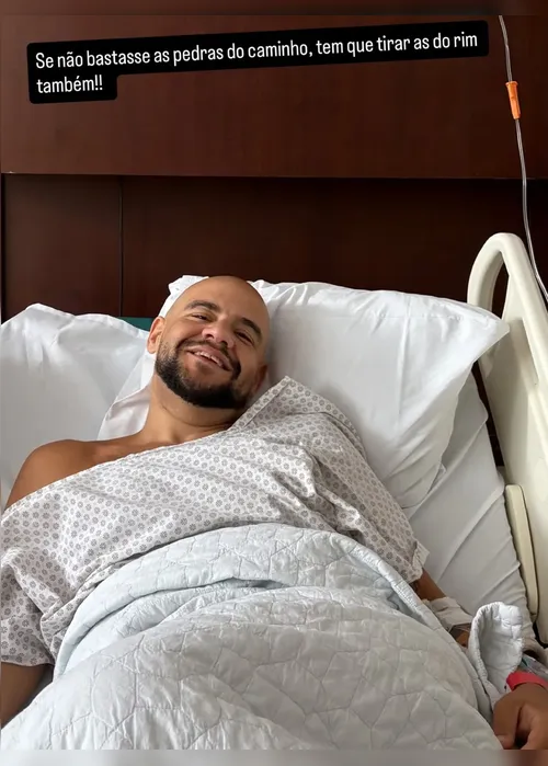 
				Gominho recebe alta após cirurgia e faz desabafo: “Quero viver”
			
			