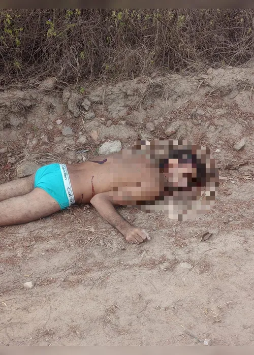 
				Homem levado de casa à força é achado morto e só de cueca em estrada
			
			