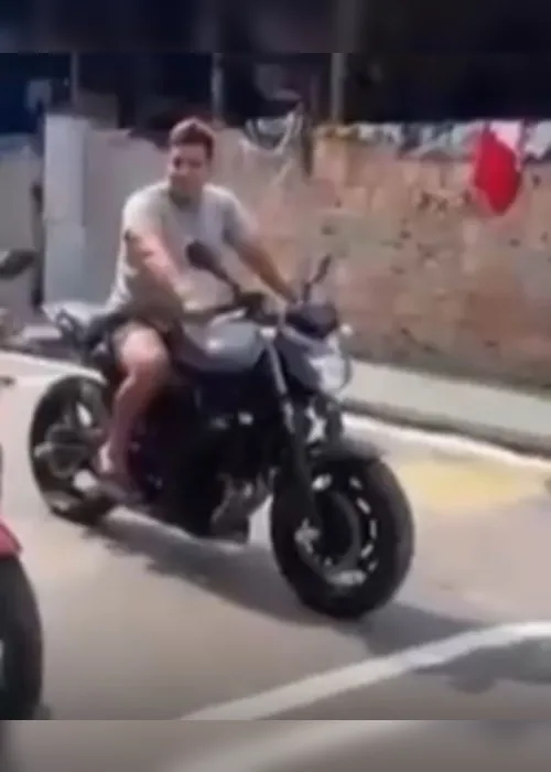 
				Personal Trainer acelera moto de cliente, colide contra muro e morre
			
			