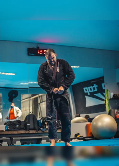 
				"Pode ser minha última luta", diz Thiago Jambo, astro do MMA confirmado no Coliseu
			
			
