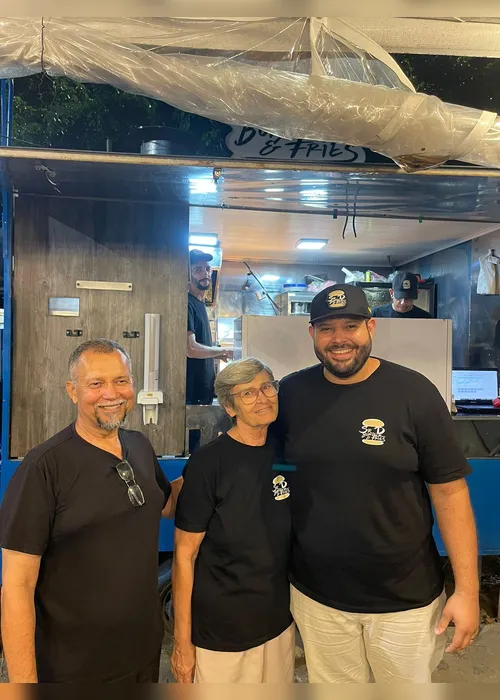 
				Um verdadeiro clássico artesanal: Sr. D Burger e o sabor que conquista Maceió
			
			