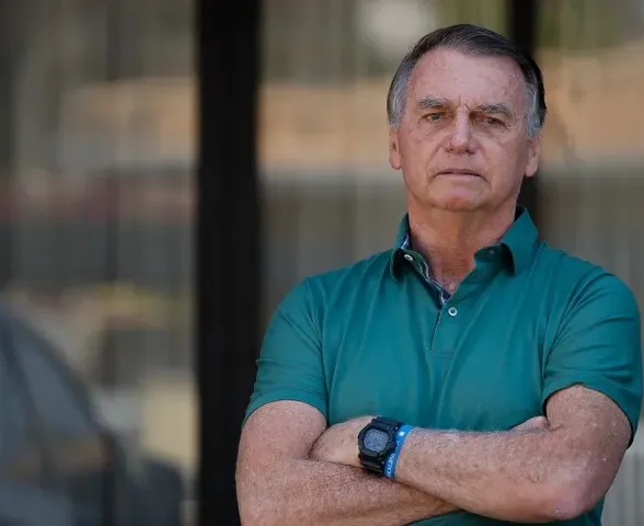 Fuzil, pistolas e espingardas: veja as armas que Bolsonaro deverá entregar por ordem de Moraes