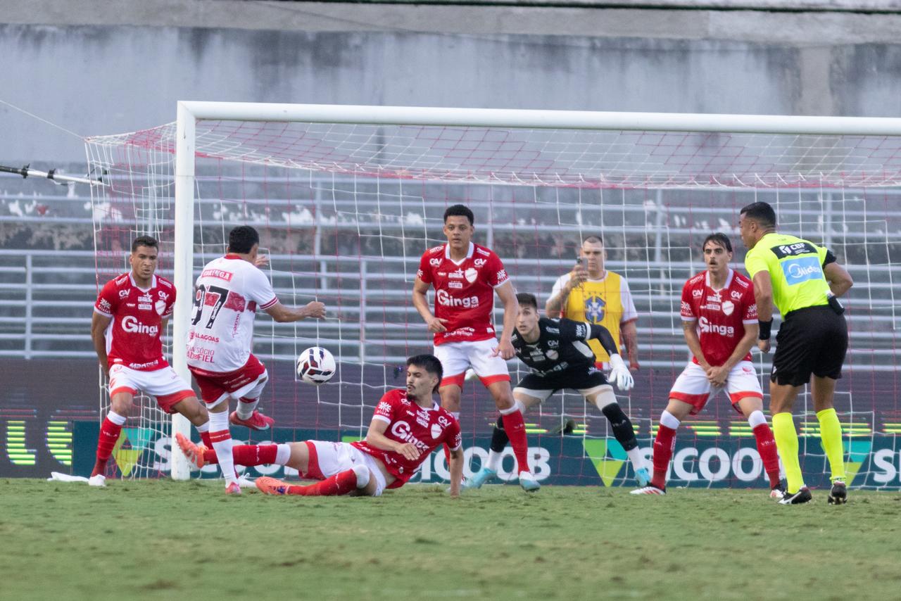 2x0: veja os melhores momentos da vitória do CRB sobre Vila Nova; vídeo