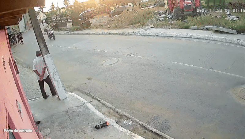 Vídeo mostra colisão impressionante com três feridos no interior de Alagoas; veja!