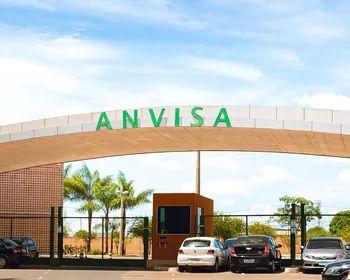 Anvisa e Dinavisa firmam acordo para controle de produtos ilegais