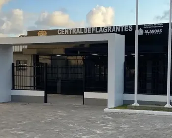 Homem é preso suspeito de mandar confeccionar carimbo médico para falsificar atestados