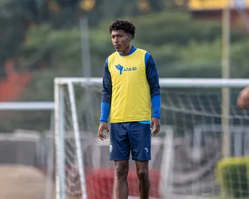 Volante Ramon acerta retorno ao CSA para a temporada 2026
