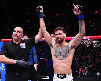 UFC 325: Maurício Ruffy nocauteia Rafael Fiziev e assume top 10 no peso leve