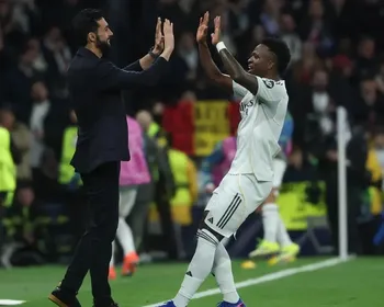 Vini Jr destrói e Real Madrid goleia Monaco na Champions League