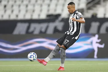 
				Alvo do Palmeiras, Marlon Freitas terá reunião com Textor por permanência no Botafogo

			