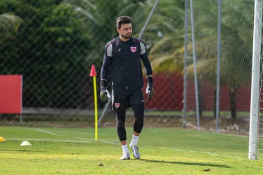 
				Com elenco definido e mercado ativo, CRB inicia pré-temporada para 2026
			
			