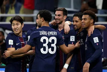 
				Flamengo perde quatro pênaltis e PSG conquista Copa Intercontinental

			