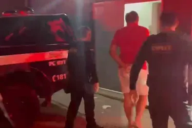 
				Homem é preso após atropelar e matar idoso de 96 anos em Maceió; veja imagens do acidente!

			