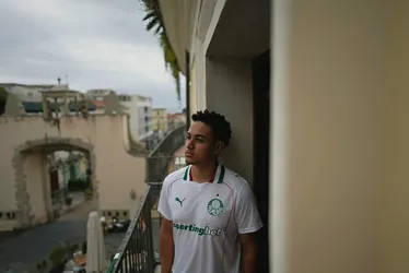 
				Palmeiras lança as novas camisas para temporada 2026
			
			