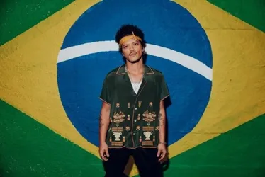 
				Quem são os artistas cotados para show gratuito de Copacabana em 2026
			
			