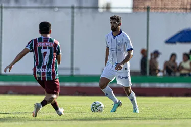 
				Com gol de pênalti, CSA vence CSE, em Palmeira dos Índios, e assume a vice-liderança

			
