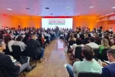  Congresso da 13ª Feira dos Municípios Alagoanos reúne participantes de 11 estados 