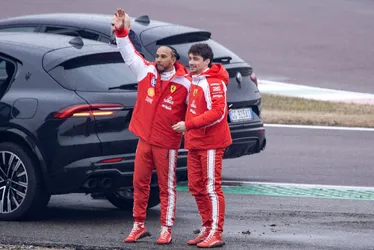 
				Hamilton sobre estreia nos testes de pré-temporada da F1: 'Desafiador'
			
			