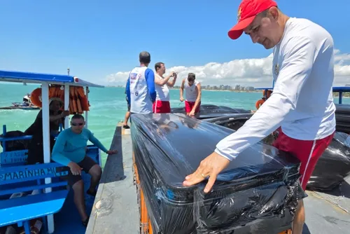 
				Balsas da queima de fogos do Réveillon passam por fiscalização em Maceió
			
			