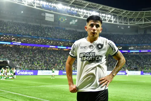 
				Botafogo sofre transfer ban da Fifa em caso de Almada
			
			
