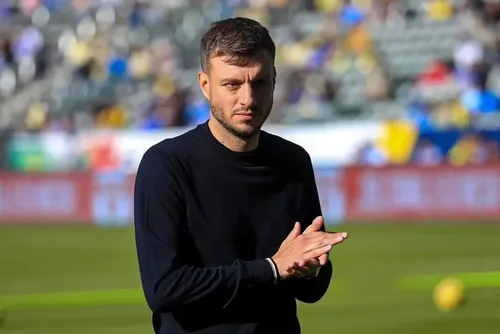 
				Conheça a comissão técnica de Martín Anselmi no Botafogo
			
			