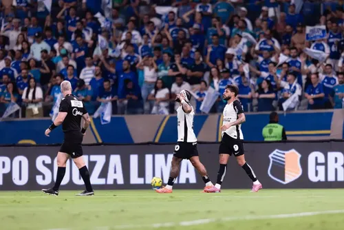 
				Corinthians e Cruzeiro duelam para coroar a temporada e evitar crise
			
			