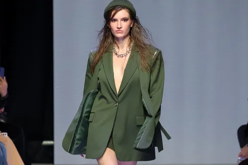 
				Diplomacia global e moda local no BRICS+ Fashion Summit
			
			