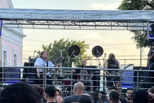 
				FANTASMA ROCK: A celebração das tribos
			
			