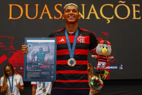 
				Flamengo encerra contrato com campeão olímpico Isaquias Queiroz
			
			