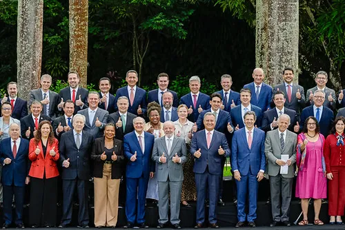 
				Governo distribuiu R$32,02 bilhões em emendas
			
			
