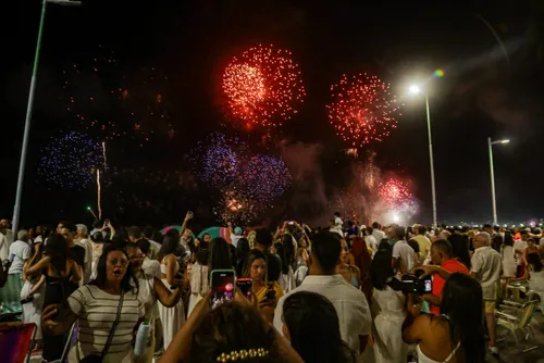 
				Veja como foi a virada de ano na orla de Maceió; vídeos
			
			