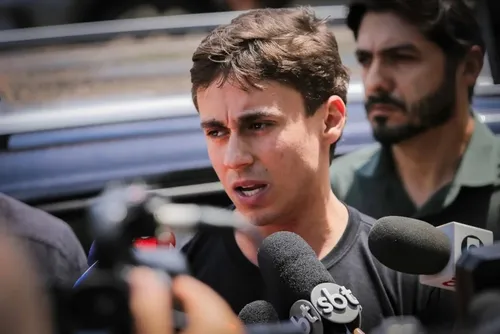 
				Nikolas reage a convite de Flávio Bolsonaro para ministério
			
			