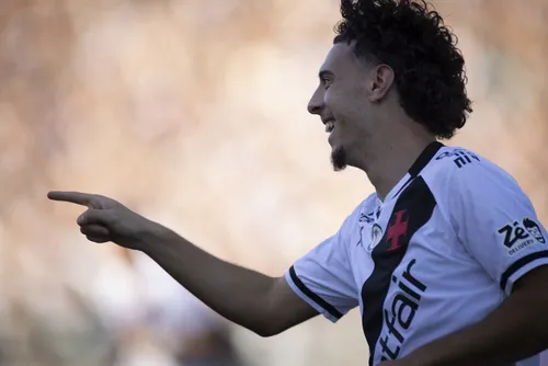 
				Nuno Moreira fica no Vasco? Empresário abre o jogo sobre futuro do meia
			
			