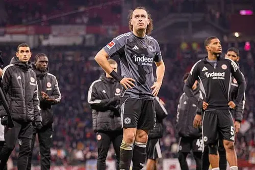 
				Onde assistir Barcelona x Eintracht Frankfurt hoje pela Champions League?
			
			