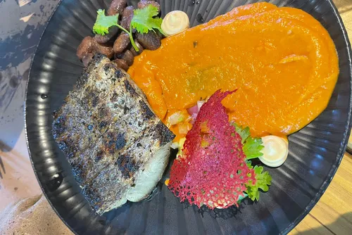 
				Onde o mar encontra a brasa - Mahr Gastronomia
			
			