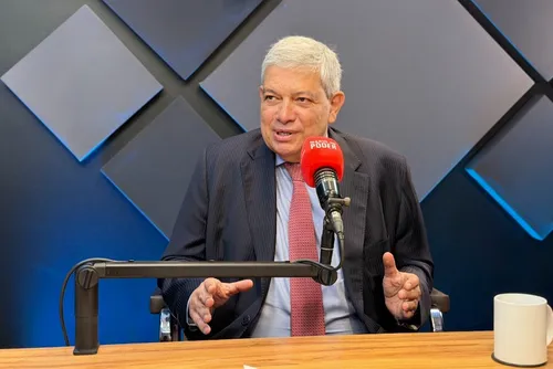 
				PT se anima e quer Haddad candidato ao Senado
			
			