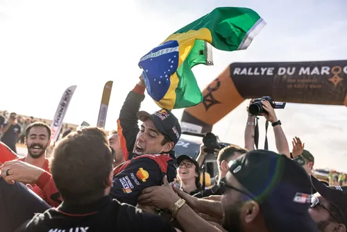 
				Rafa Câmara vence prêmio de Rookie do Ano e confirma status de joia brasileira
			
			