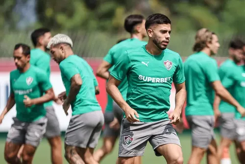 
				Com Maracanã como trunfo, Nonato mira estreia no Brasileirão: 'Estamos confiantes'
			
			