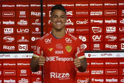 
				CRB anuncia contratação do meia Geovane como sexto reforço da temporada
			
			