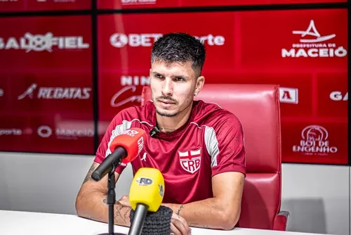 
				CRB perde Léo Campos por até 10 semanas
			
			