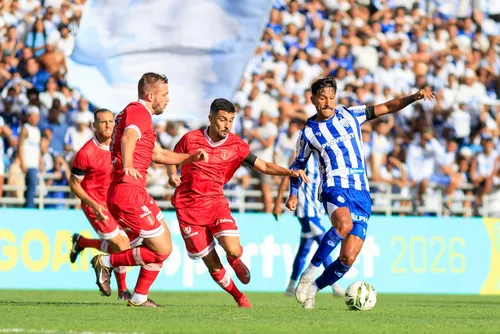 
				Em Clássico das Multidões frenético, CSA e CRB ficam no empate por 1 a 1
			
			
