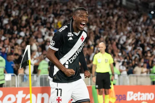 
				Rayan acerta com clube da Premier League e decisão só depende do Vasco; veja valores
			
			