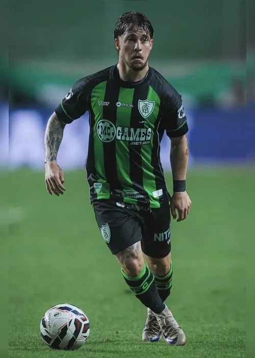 
				CRB oficializa contratações do volante Luizão e dos atacantes João Neto e Guilherme Pato
			
			