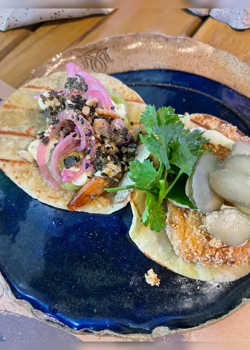 
				Onde o mar encontra a brasa - Mahr Gastronomia
			
			