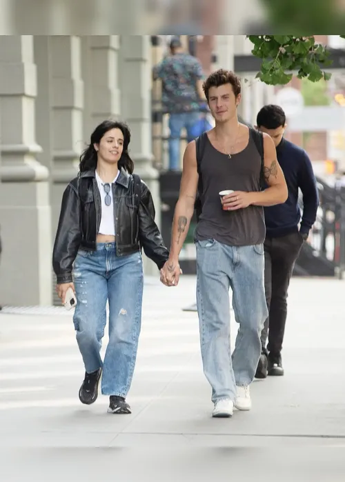 
				Quem é Shawn Mendes, astro pop que desembarcou em AL para virar o ano ao lado de Bruna Marquezine

			