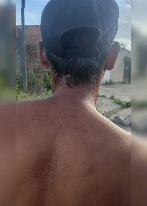 
				VÍDEO: amigos são alvo de atentado à bala no Santos Dumont, em Maceió
			
			