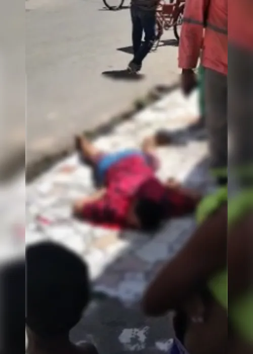 
				Vídeo: homem de 58 anos é assassinado a tiros no Clima Bom
			
			