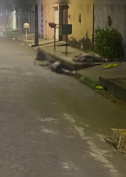 
				Vídeo mostra incêndio que deixou homem ferido e destruiu residência em Rio Largo
			
			